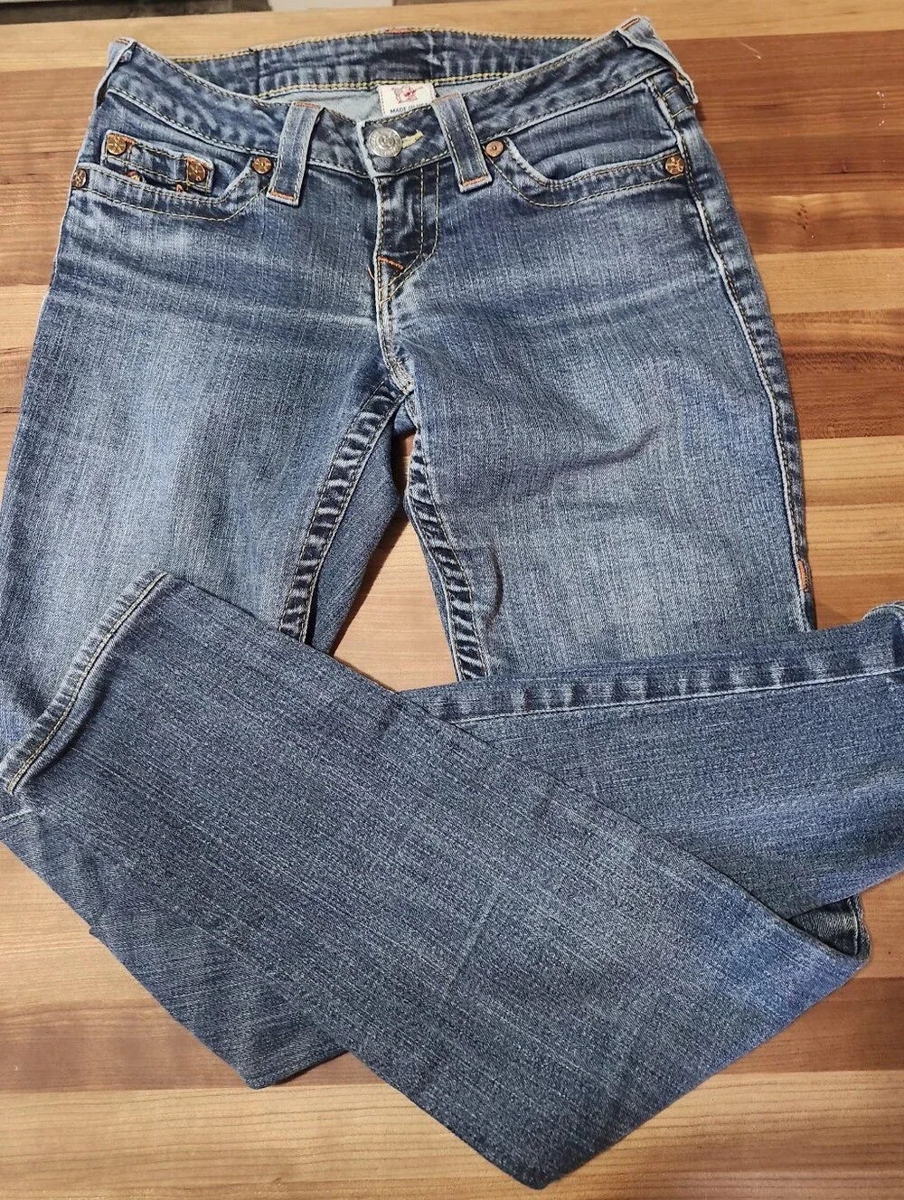 Vintage, True Religion Women’s Rainbow Pocket Embroidery Stitch Low-rise Jeans. - Picture 9 of 14